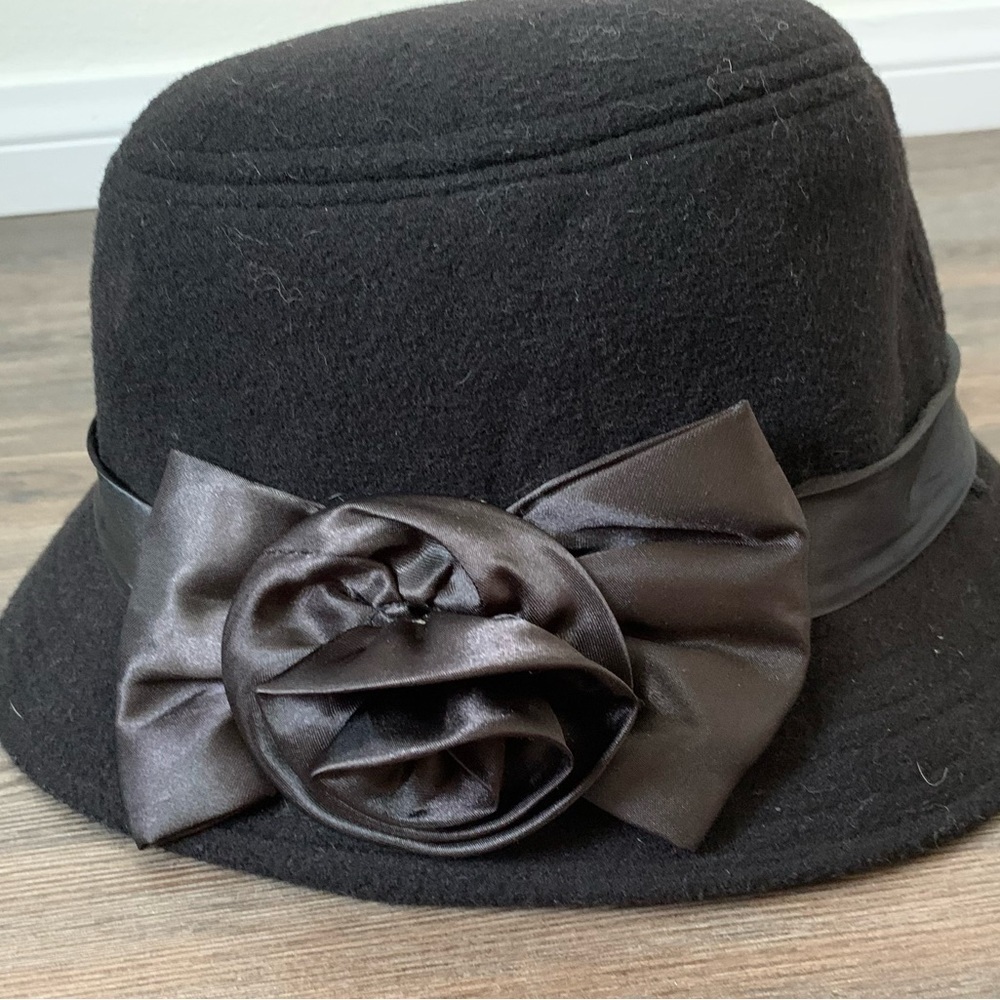 Hat - Picture 4 of 7